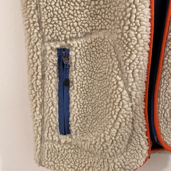 Eddie Bauer- Fur Vest. Size XS. - Picture 8 of 8